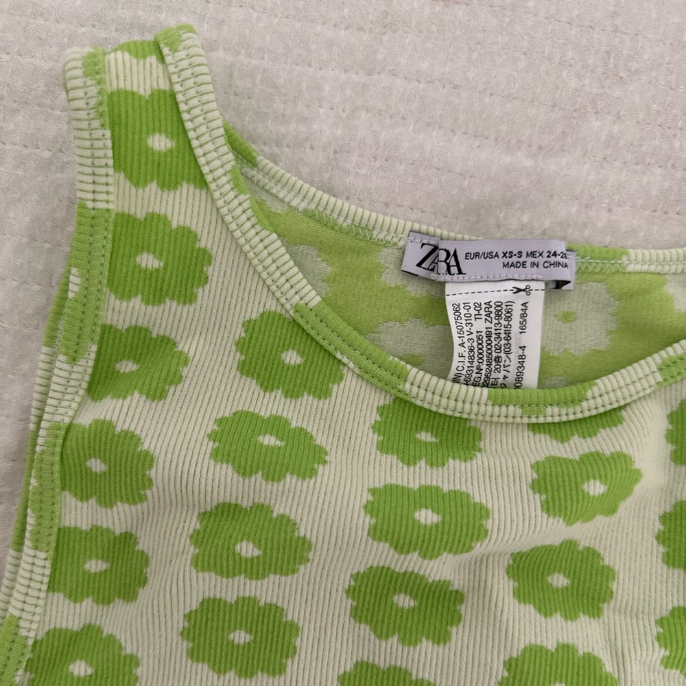 Zara Flower Top - Picture 2 of 2